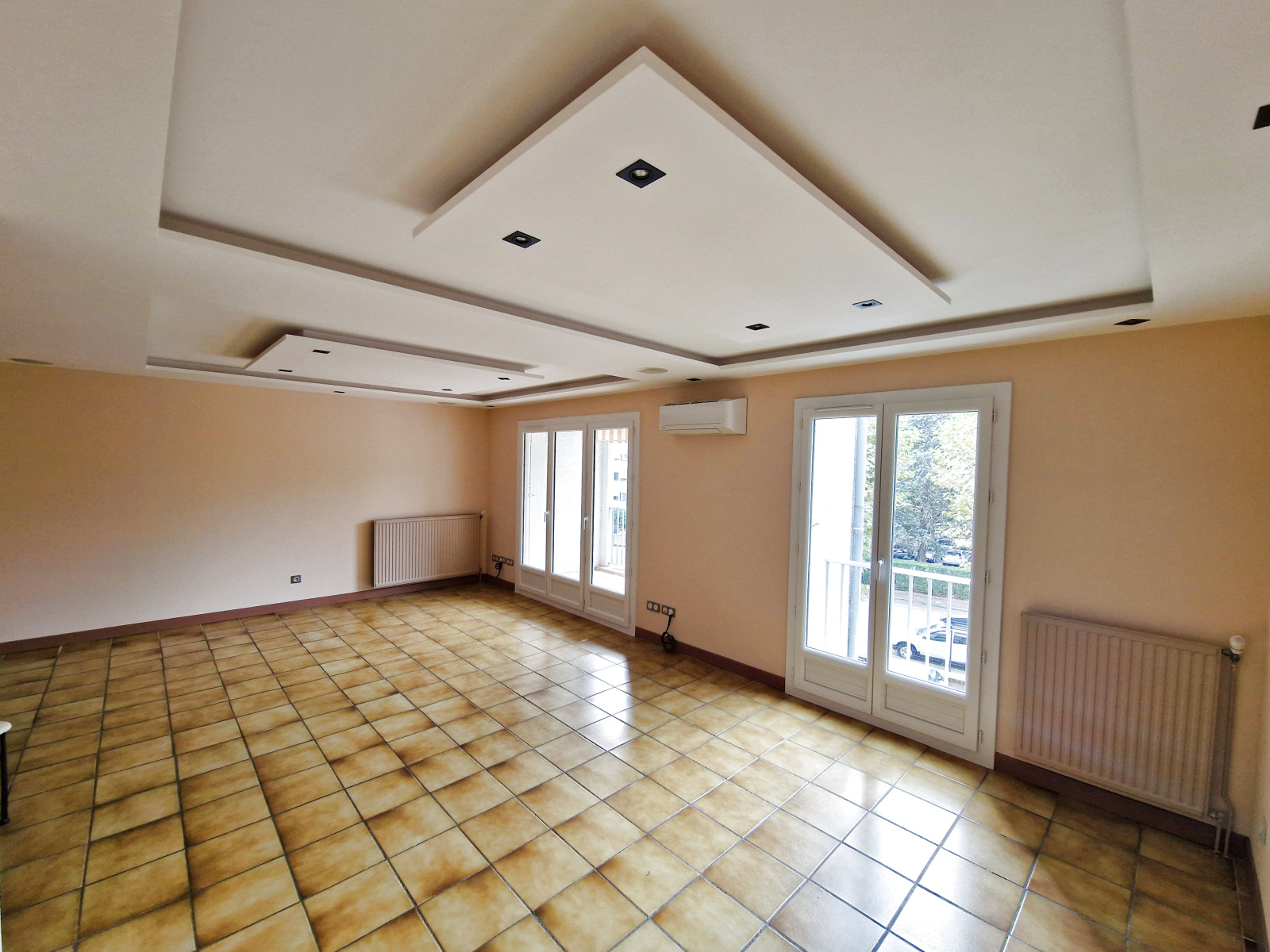 Appartement 5 pièces 97 m² · à Valence · 97,3 m² · 200 000 €