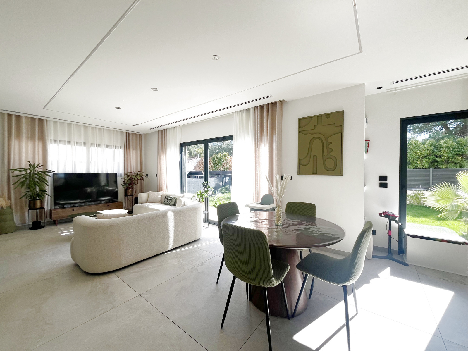 Maison 7 pièces 178 m² · à Châteauneuf-sur-Isère · 177,6 m² · 550 000 €